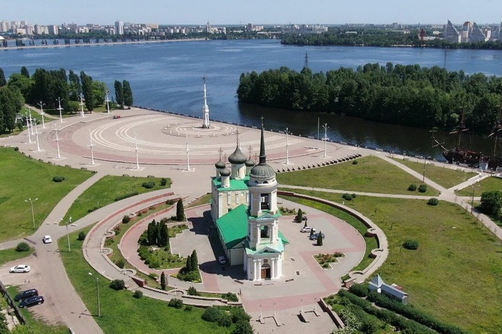 Адмиралтейская площадь